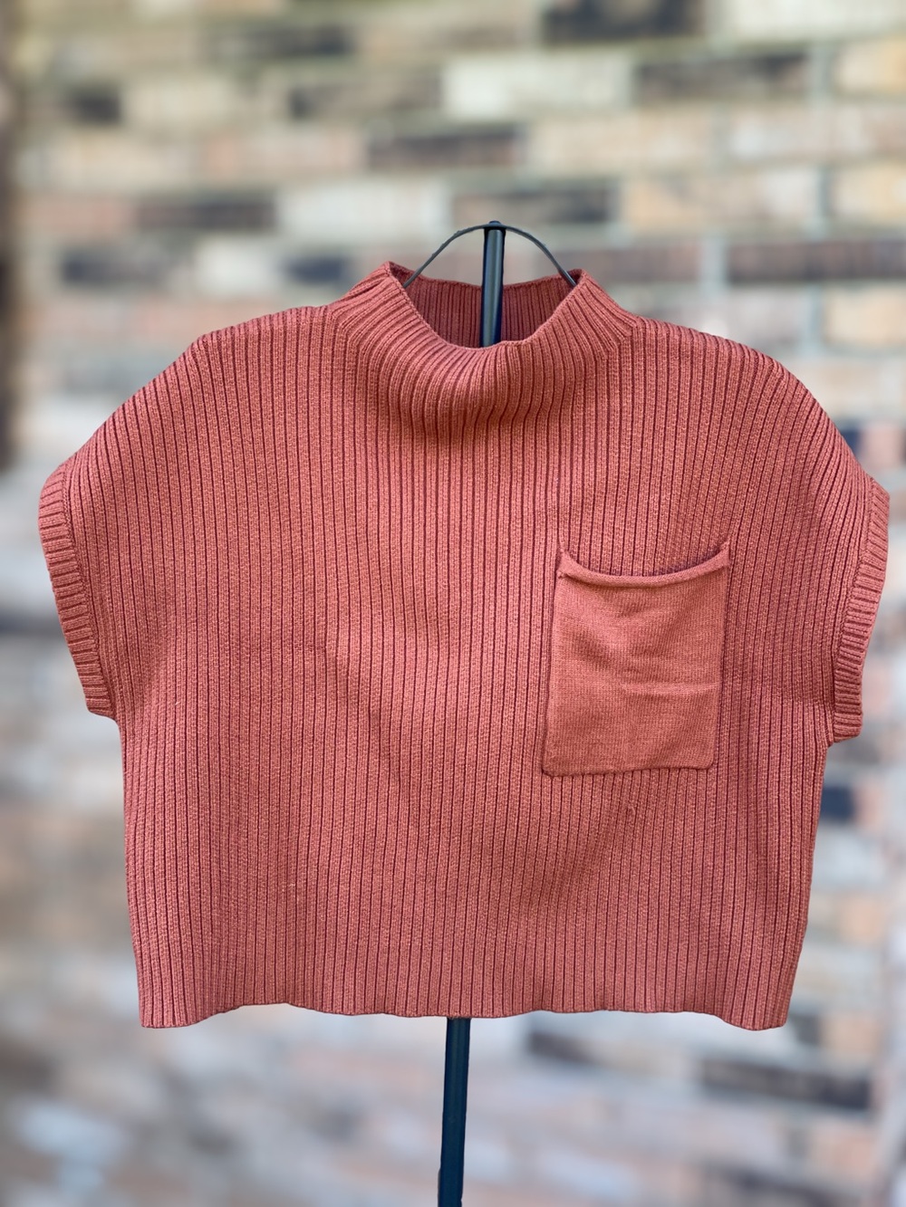 Entro Size Large Rust Ribbed Knit Mock Neck Sweater Vest Pocket Fall Boho